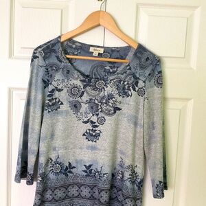 style co tops medium 3/4 sleeves round neck thin sweater elegant blue pattern.